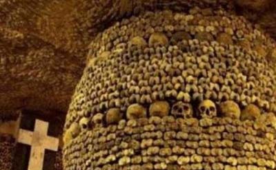 揭秘法国巴黎的地下墓室，埋葬700万人的骷髅墓567 / 作者:ufo是假象 / 帖子ID:49434