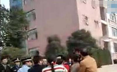 揭秘武汉女大学生惨案经过，警方严密追踪仅十天破案755 / 作者:爱UFO者 / 帖子ID:50053
