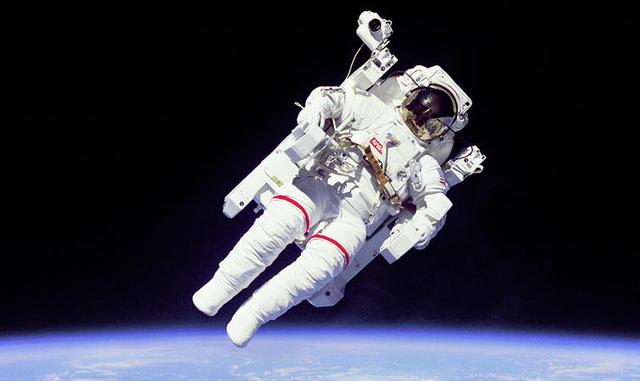 宇航员登月看到了什么？为何回来之后坚信宇宙有“控制者”？279 / 作者:bushuang / 帖子ID:49997