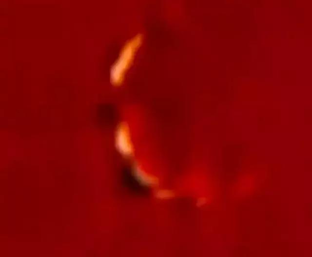 巨大UFO在太阳附近盘旋，下一秒便被太阳耀斑击中919 / 作者:redfree / 帖子ID:50039