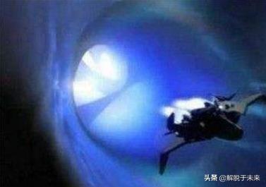 人掉进可怕的黑洞后：人掉进黑洞会怎么样，黑洞里面是什么471 / 作者:LLL_111 / 帖子ID:50561