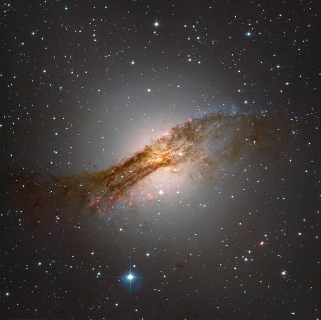 1分钟带你遨游3个星系，看了照片后感慨宇宙真神奇331 / 作者:印度大拿 / 帖子ID:50925