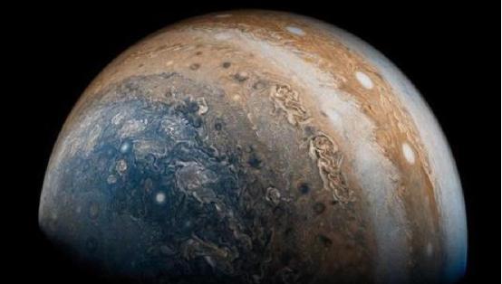 美国人发现宇宙最大钻石，直径超4000千米，却没能成世界首富35 / 作者:pAxvOHtH / 帖子ID:51716