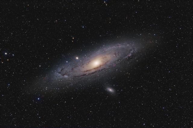 距离254万光年的仙女星系直径达22万光年，为什么看起来那么小？825 / 作者:levin2008 / 帖子ID:51885