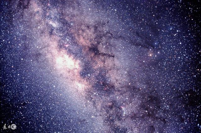 巨大的旋涡星系——“草帽”星系325 / 作者:daomei / 帖子ID:51938