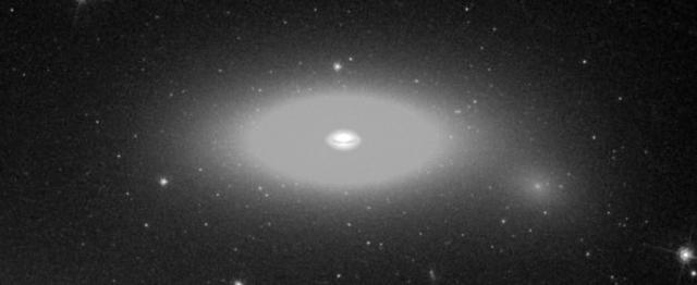 已知宇宙中最大的黑洞，出现在一个“不起眼”的小星系里824 / 作者:TejUKCJa / 帖子ID:52129