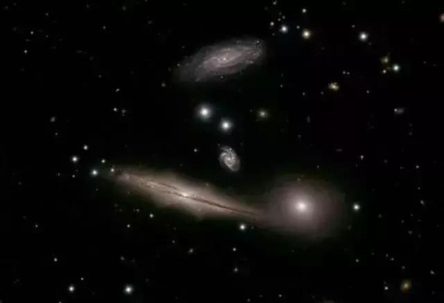宇宙到底有多大？离开太阳你会发现宇宙大的让人叹为观止377 / 作者:可梦吧 / 帖子ID:52142