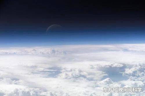 和地球相隔38万公里，科学家发现月球其实并不在外太空610 / 作者:ADUPREce / 帖子ID:52515