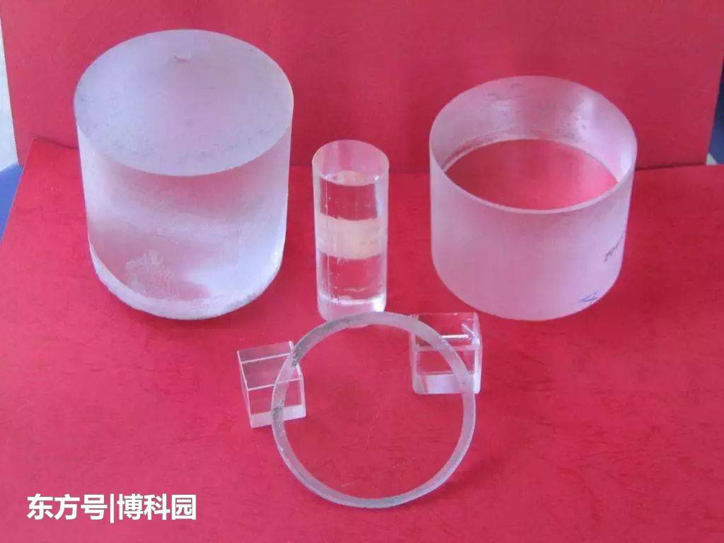 研究发现：氟化锂晶体能够“看到”高能重离子，可做成微型探测器278 / 作者:jhg001002 / 帖子ID:52580