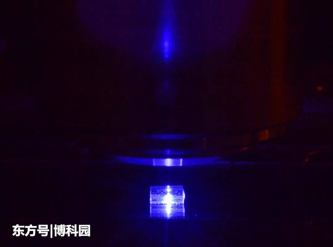 研究发现：氟化锂晶体能够“看到”高能重离子，可做成微型探测器500 / 作者:jhg001002 / 帖子ID:52580