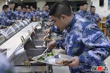 潜艇兵可怕的水下生活 空间密闭不知昼夜气味令人作呕266 / 作者:网上的人生 / 帖子ID:52752