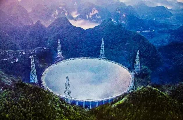 中国天眼收到宇宙深处的神秘信号，距离我们30亿光年185 / 作者:fytvop / 帖子ID:53452