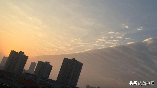 美军遭遇UFO，其实不明飞行物离我们并不远，你可能也见过！248 / 作者:123456848 / 帖子ID:54018