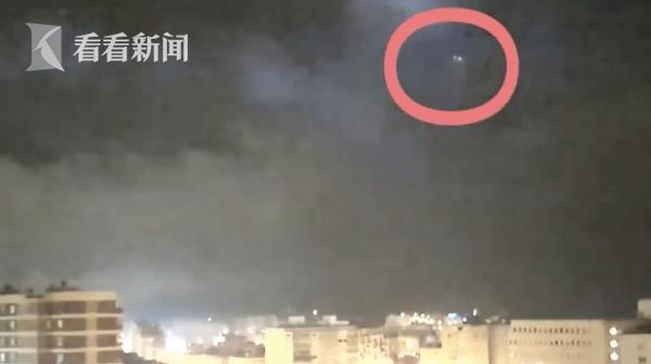 暴风雨中“银色UFO”超清晰长视频曝光 美国NASA已介入调查784 / 作者:JczaEZNv / 帖子ID:54277