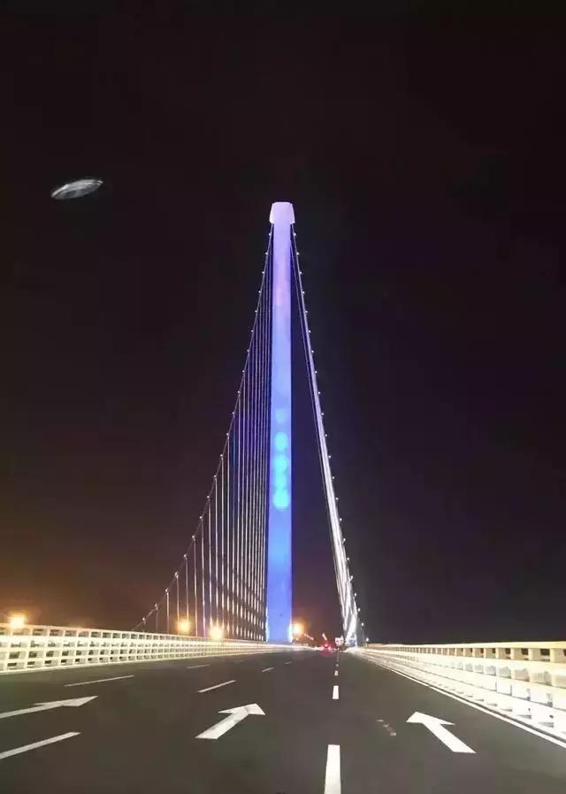 太原上空惊现UFO？有人已拍到，高清图曝光141 / 作者:珍爱1103 / 帖子ID:54405
