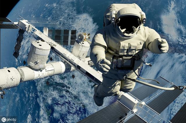 宇宙物理学：重力和引力一样么？508 / 作者:山东大鲤鱼 / 帖子ID:54681