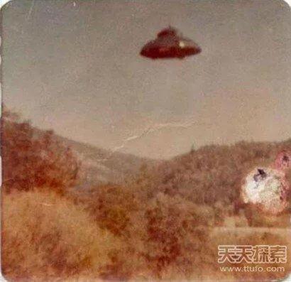 历史时期各地拍下的不明飞行物166 / 作者:HgauPlkY / 帖子ID:54756