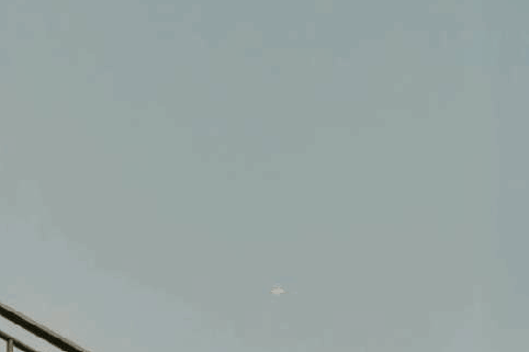 青岛天空惊现不明飞行物，疑似UFO！被不少市民亲眼看到…129 / 作者:凡八哥 / 帖子ID:54834