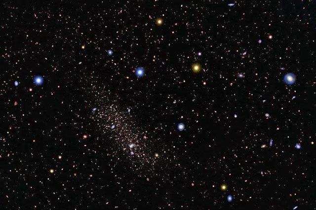 宇宙如何以比光速快的速度膨胀？677 / 作者:cuo.cuo358 / 帖子ID:55107