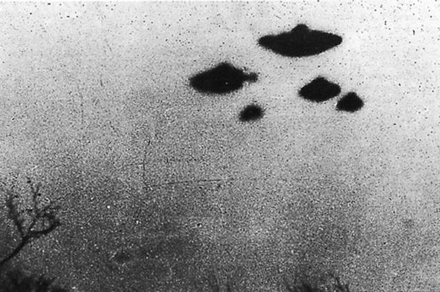 不明飞行物存在，高空瞬间跨越18000米，为何视频照片就模糊了？631 / 作者:zyby / 帖子ID:55119