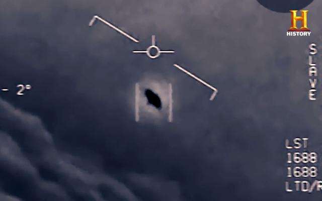 不明飞行物存在，高空瞬间跨越18000米，为何视频照片就模糊了？787 / 作者:zyby / 帖子ID:55119