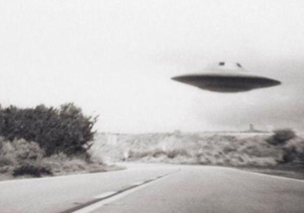 UFO不是来自外太空，而是通过时空隧道，从未来穿越而来令人惊恐151 / 作者:狂风974 / 帖子ID:55900