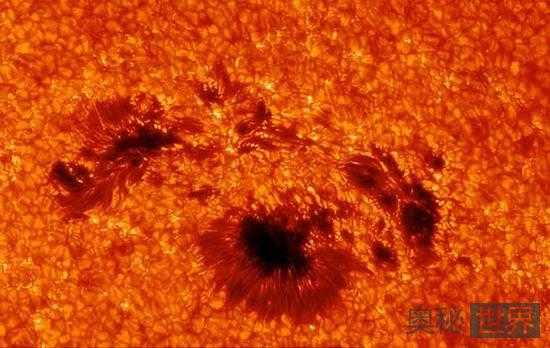 太阳出现地球数倍大的巨型太阳黑子511 / 作者:UFO爱好者 / 帖子ID:66507 太阳出现地球数倍大的巨型太阳黑子511 / 作者:UFO爱好者 / 帖子ID:66507
