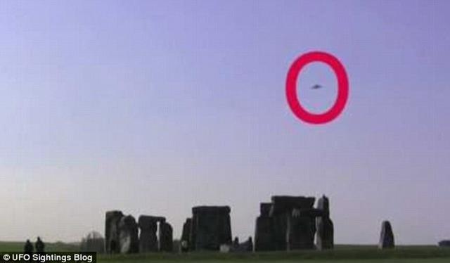 英国史前巨石阵上空现神秘UFO,专家称可能仅是飞鸟566 / 作者:UFO来啦 / 帖子ID:60822 英国史前巨石阵上空现神秘UFO,专家称可能仅是飞鸟566 / 作者:UFO来啦 / 帖子ID:60822