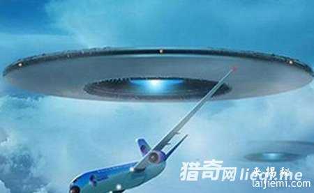 秒杀战斗机！美现1600多米长巨型UFO299 / 作者:UFO外星人爱好者 / 帖子ID:60765