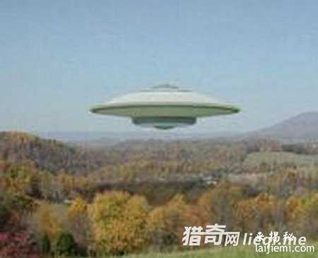 秒杀战斗机！美现1600多米长巨型UFO873 / 作者:UFO外星人爱好者 / 帖子ID:60765