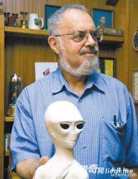 美前总统：末日来临 外星人将入侵地球175 / 作者:UFO外星人爱好者 / 帖子ID:57581