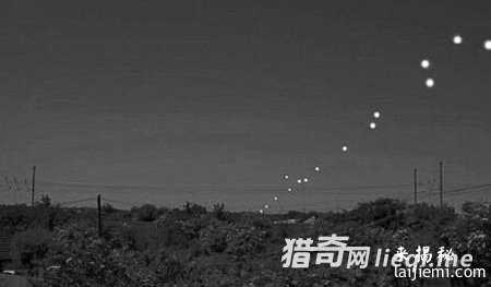 原英国军官曝惊天内幕：曾现UFO舰队422 / 作者:UFO来啦 / 帖子ID:60769