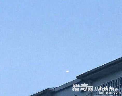 陕西上空惊现形似UFO飞行物379 / 作者:UFO外星人爱好者 / 帖子ID:57223