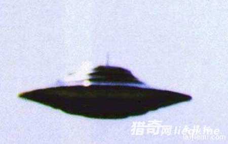 男子曝惊人一语：中国已秘密捕获飞碟57 / 作者:UFO外星人爱好者 / 帖子ID:60763