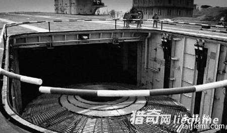 男子曝惊人一语：中国已秘密捕获飞碟813 / 作者:UFO外星人爱好者 / 帖子ID:60763