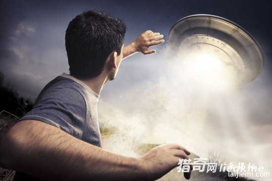 揭美战斗机险些向UFO开火954 / 作者:UFO外星人爱好者 / 帖子ID:57235