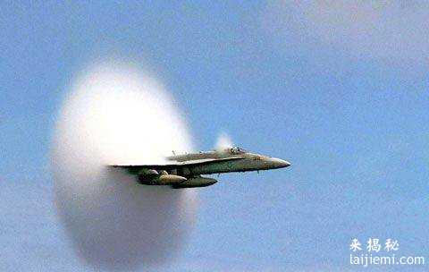 UFO致神秘空难 环球航班遇不明光线711 / 作者:UFO外星人爱好者 / 帖子ID:60734