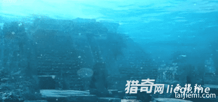 美海军演习意外撞见海底神秘UFO749 / 作者:UFO外星人爱好者 / 帖子ID:60760