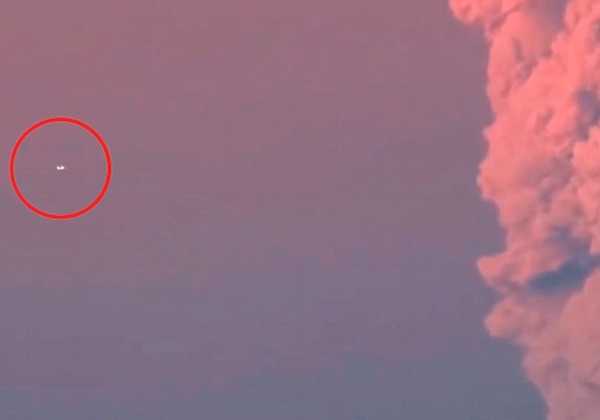 智利火山沉睡逾40年后爆发 疑现UFO踪影840 / 作者:UFO来啦 / 帖子ID:60815