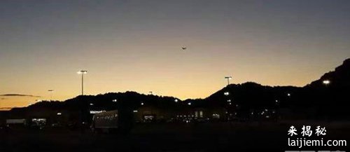 波士顿上空惊现不明飞行物：所有人都沸腾了！210 / 作者:UFO外星人爱好者 / 帖子ID:60460