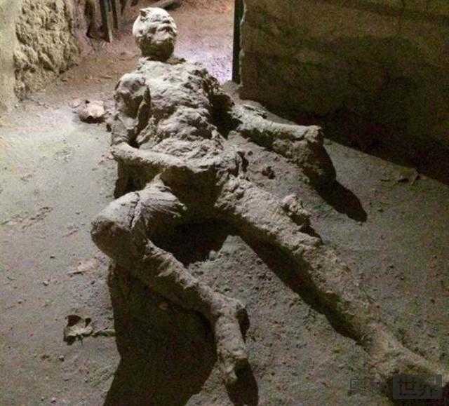 庞贝古城罹难者死前在自慰?专家持不同态度746 / 作者:UFO来啦 / 帖子ID:63703 庞贝古城罹难者死前在自慰?专家持不同态度746 / 作者:UFO来啦 / 帖子ID:63703