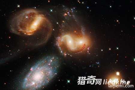 震撼心灵！数百万恒星构成宇宙喷泉276 / 作者:UFO外星人爱好者 / 帖子ID:57716