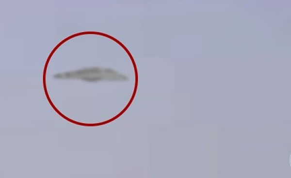 美军拍到UFO轰炸塔利班基地113 / 作者:UFO外星人爱好者 / 帖子ID:57211 美军拍到UFO轰炸塔利班基地113 / 作者:UFO外星人爱好者 / 帖子ID:57211