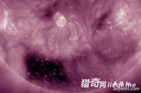 揭秘太阳表面恐怖空洞真相70 / 作者:UFO来啦 / 帖子ID:63978