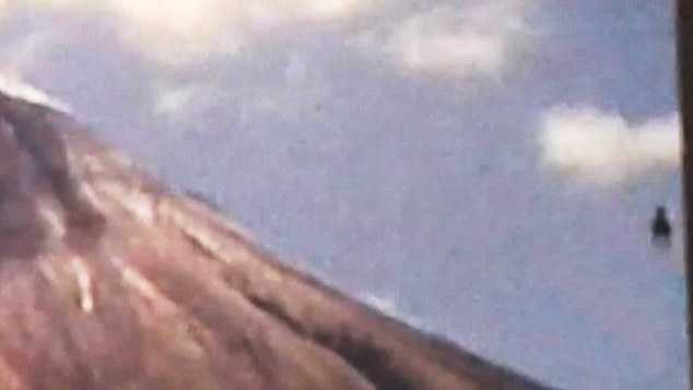 墨西哥火山喷发 空中突现“马型”不明飞行物113 / 作者:UFO来啦 / 帖子ID:60856