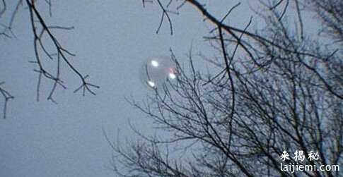 美雇员曝51区地下基地有9架飞碟764 / 作者:UFO外星人爱好者 / 帖子ID:60743