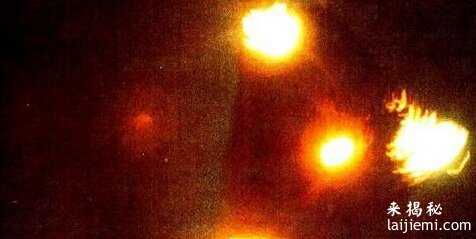 美雇员曝51区地下基地有9架飞碟533 / 作者:UFO外星人爱好者 / 帖子ID:60743