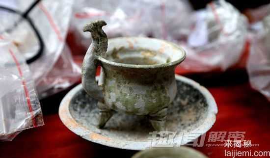 福州一小区建电梯竟挖出千年古墓(图)677 / 作者:UFO来啦 / 帖子ID:65325