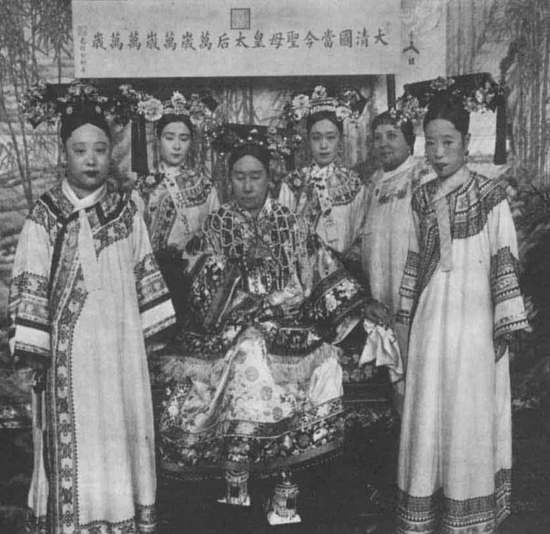 慈禧在储秀宫最有女人味的生活74 / 作者:UFO来啦 / 帖子ID:63834