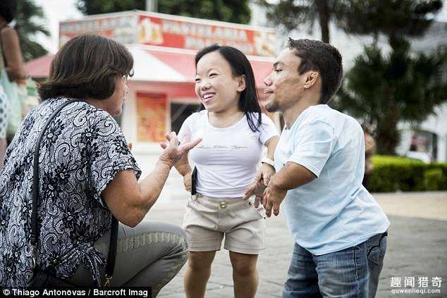 世界上最矮夫妻是多高？88cm男向89cm女友求婚633 / 作者:UFO来啦 / 帖子ID:61563
